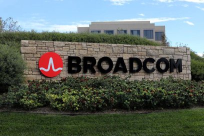 Apple, 더 많은 미국 칩 생산을 위해 300억 달러 규모의 Broadcom 계약 발표